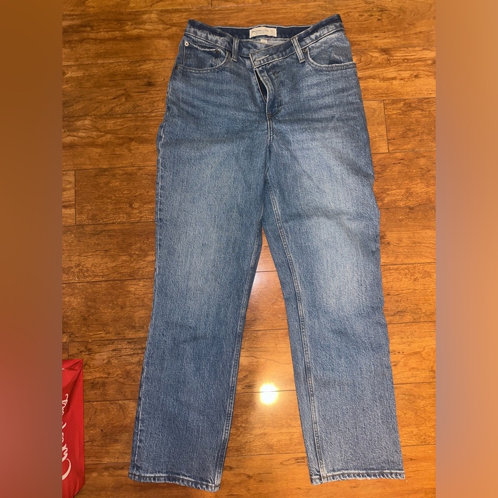 Abercrombie 90s straight ultra high-rise jeans
